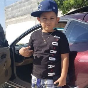 Meet your Posher, Eliseo castro